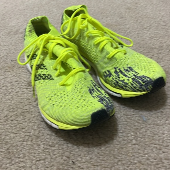 Adidas adizero tennis shoes - Picture 2 of 4